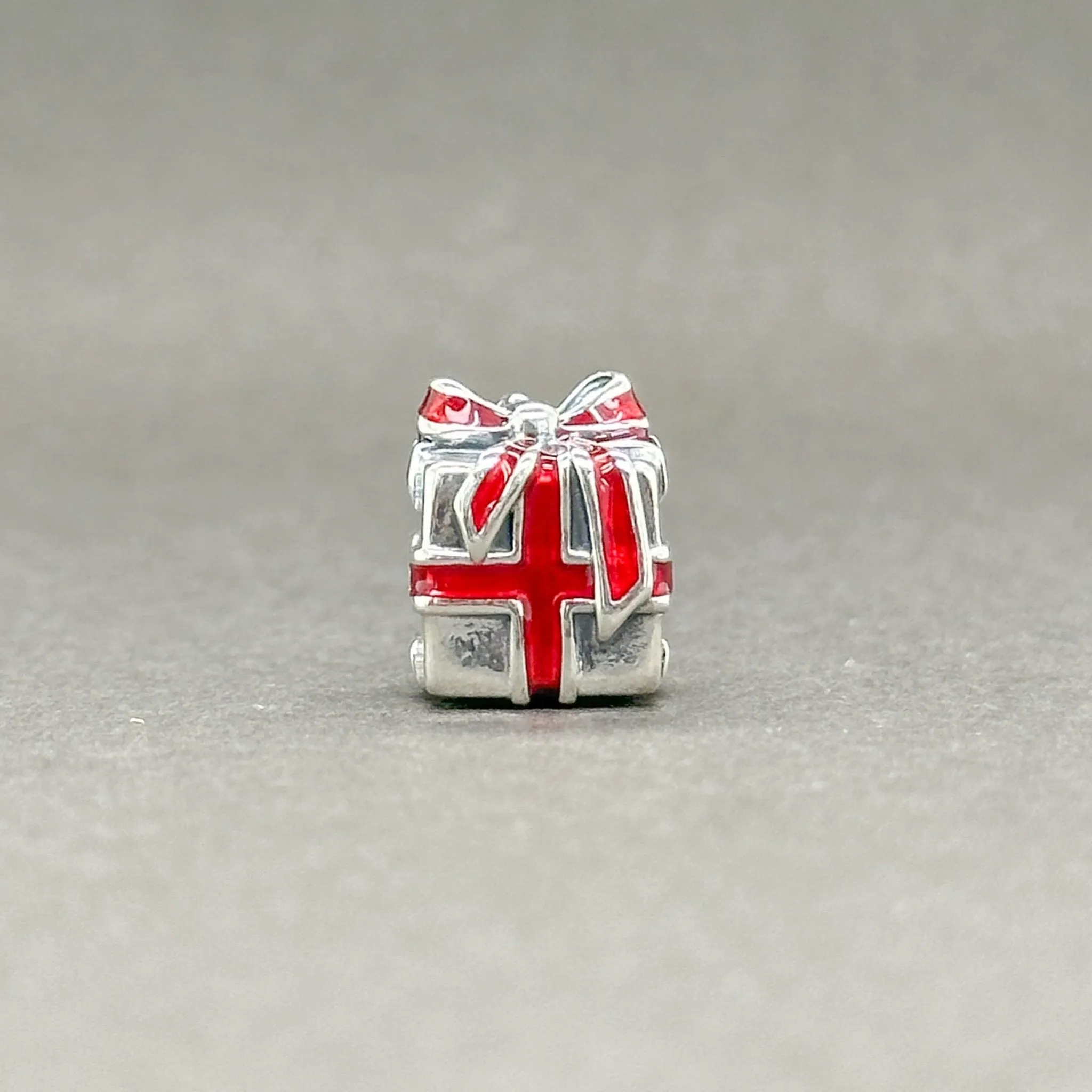 Estate Pandora SS Gift w. Red Bow Bead Charm